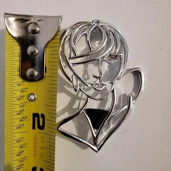 *R Lady Remington Lady Silver Tone Brooch Good Condition - Picture 4 of 5